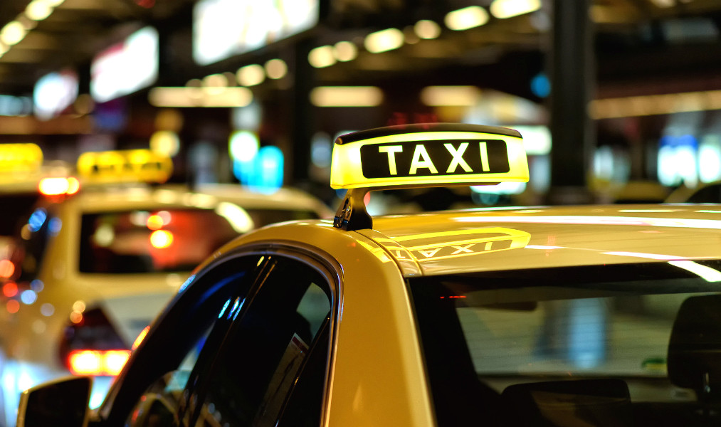 Taxibeat και Fraport: Ένας ξαφνικός πόλεμος με πολιτικές σκιές