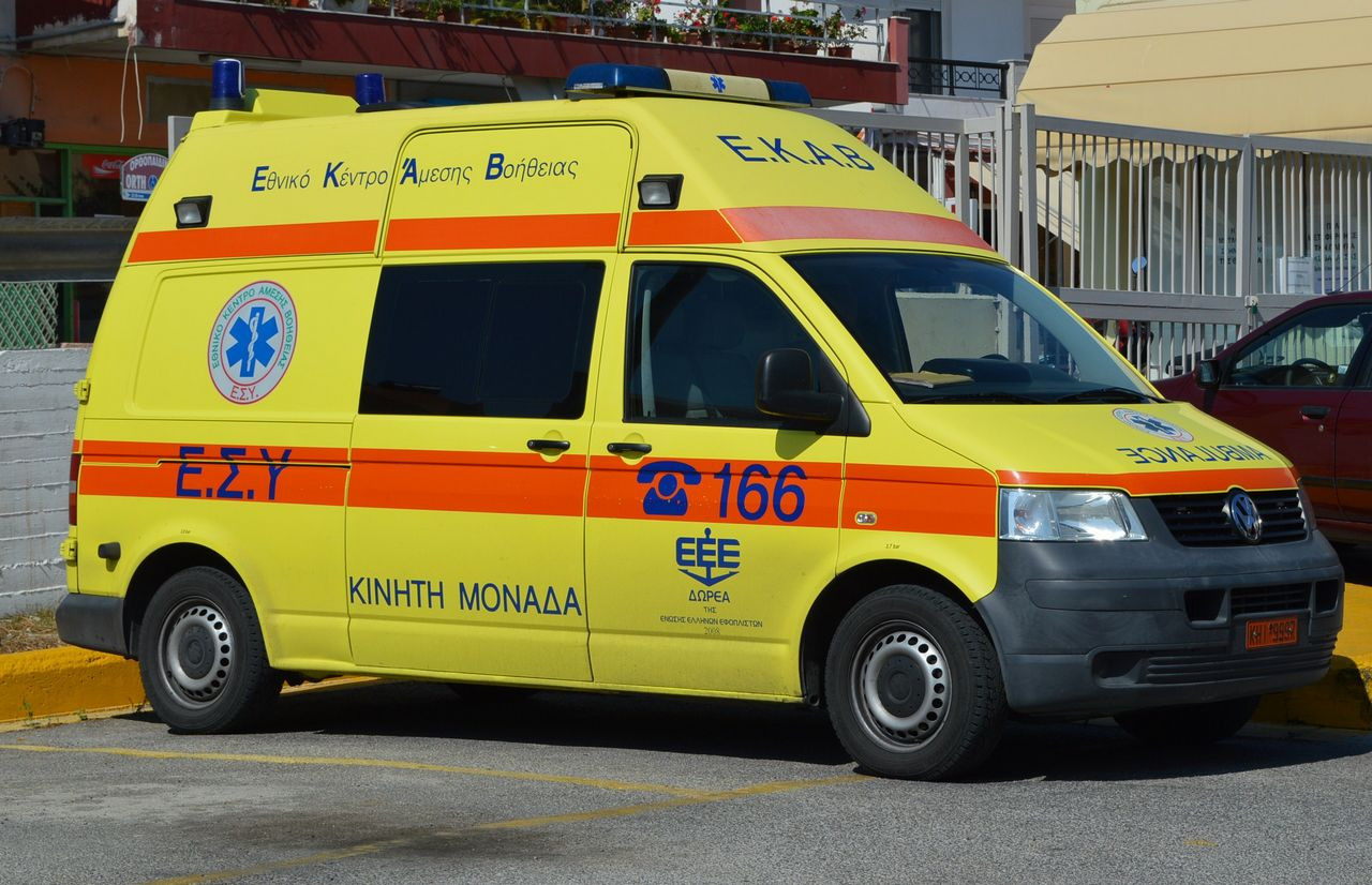 Χανιά: Αυτοκίνητο παρέσυρε ηλικιωμένο που περίμενε στη στάση του λεωφορείου
