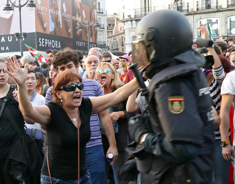 Καταλονία: Προσωπικό ασφαλείας στο δημόσιο εν όψει της γενικής απεργίας της Τρίτης
