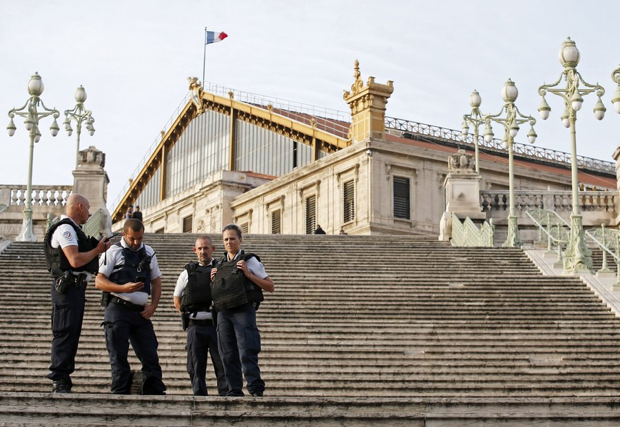 Δεν υπάρχουν στοιχεία που να συνδέουν τον δράστη της επίθεσης στη Μασσαλία με τον ISIS