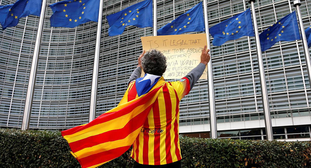 Μοσκοβισί: Μια ανεξάρτητη Καταλονία «δεν θα είναι μέλος της Ευρωπαϊκής Ένωσης»
