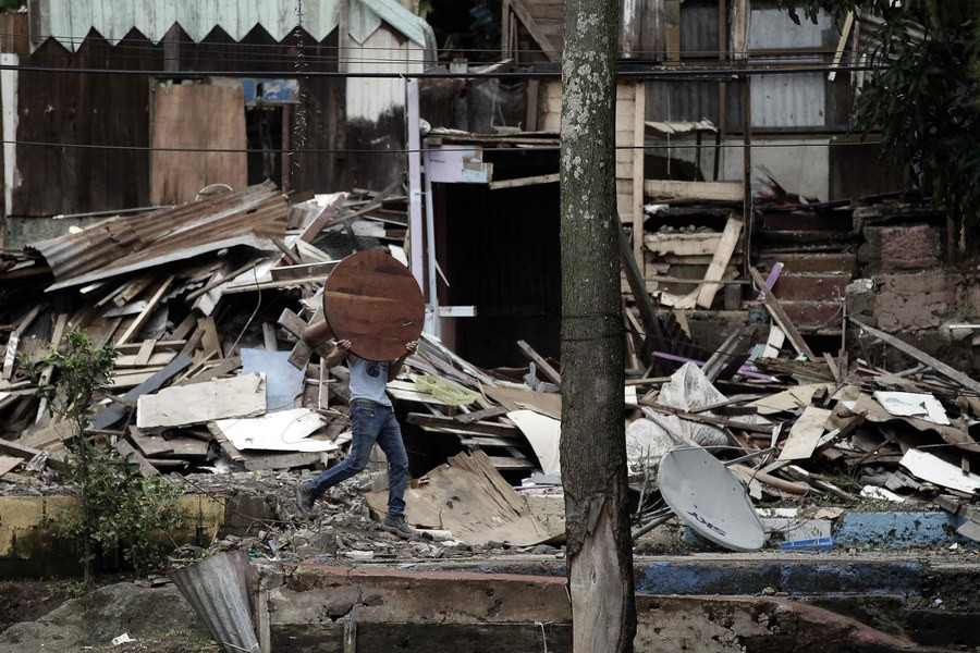 Φονικό το πέρασμα της καταιγίδας Νέιτ από την κεντρική Αμερική – Τουλάχιστον 27 νεκροί [ΒΙΝΤΕΟ]
