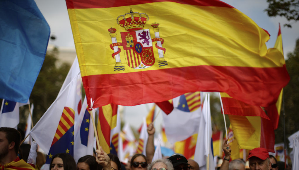 Έληξε το τελεσίγραφο: Η Μαδρίτη θα προχωρήσει στην αναστολή αυτονομίας της Καταλονίας