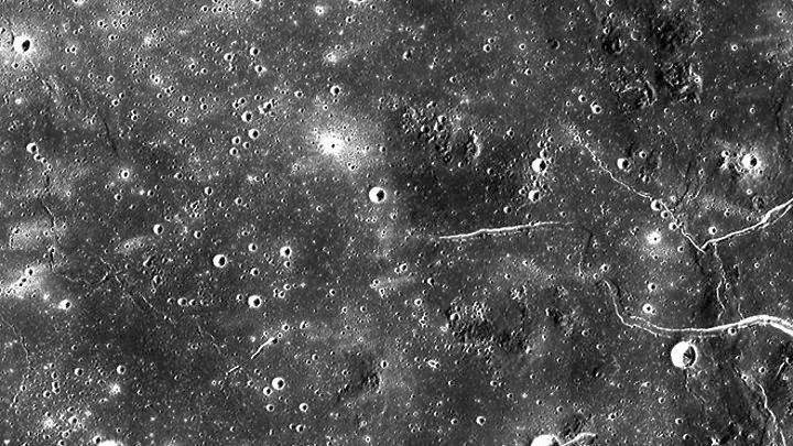 Τεράστιο σπήλαιο ανακαλύφθηκε στη Σελήνη, κατάλληλο για διαστημική βάση