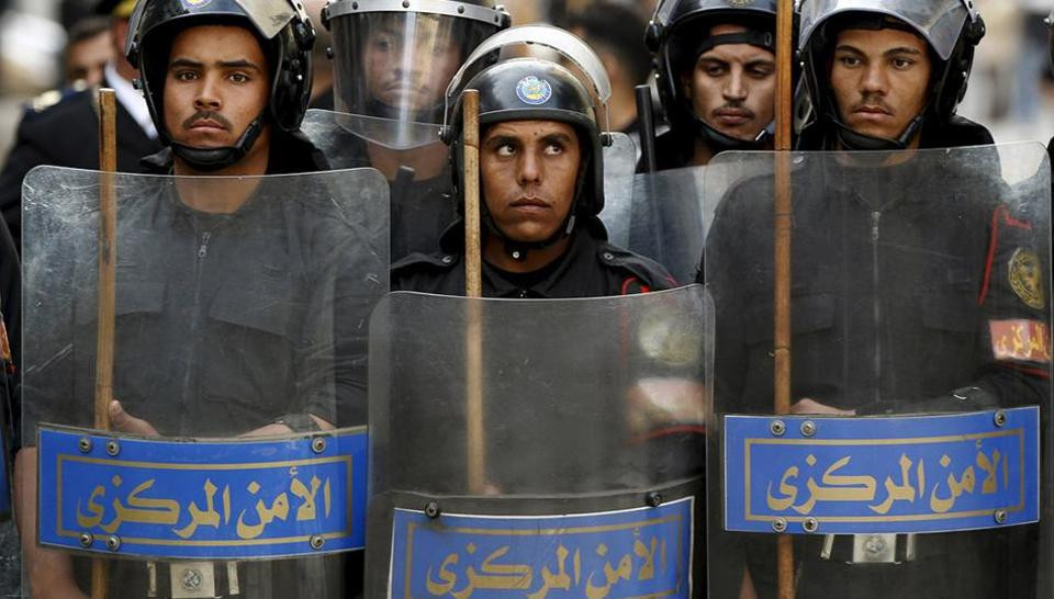 Αίγυπτος: Δεκάδες ένστολοι νεκροί σε μάχες με τζιχαντιστές