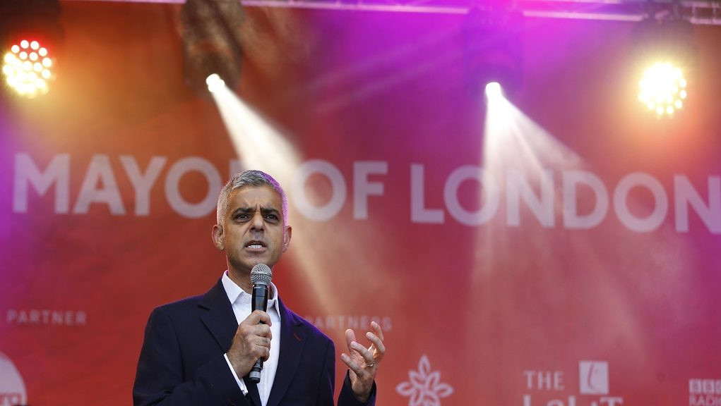 «Οι εταιρίες δεν μπλοφάρουν όταν απειλούν να φύγουν από το Λονδίνο», δήλωσε ο δήμαρχος της βρετανικής πρωτεύουσας