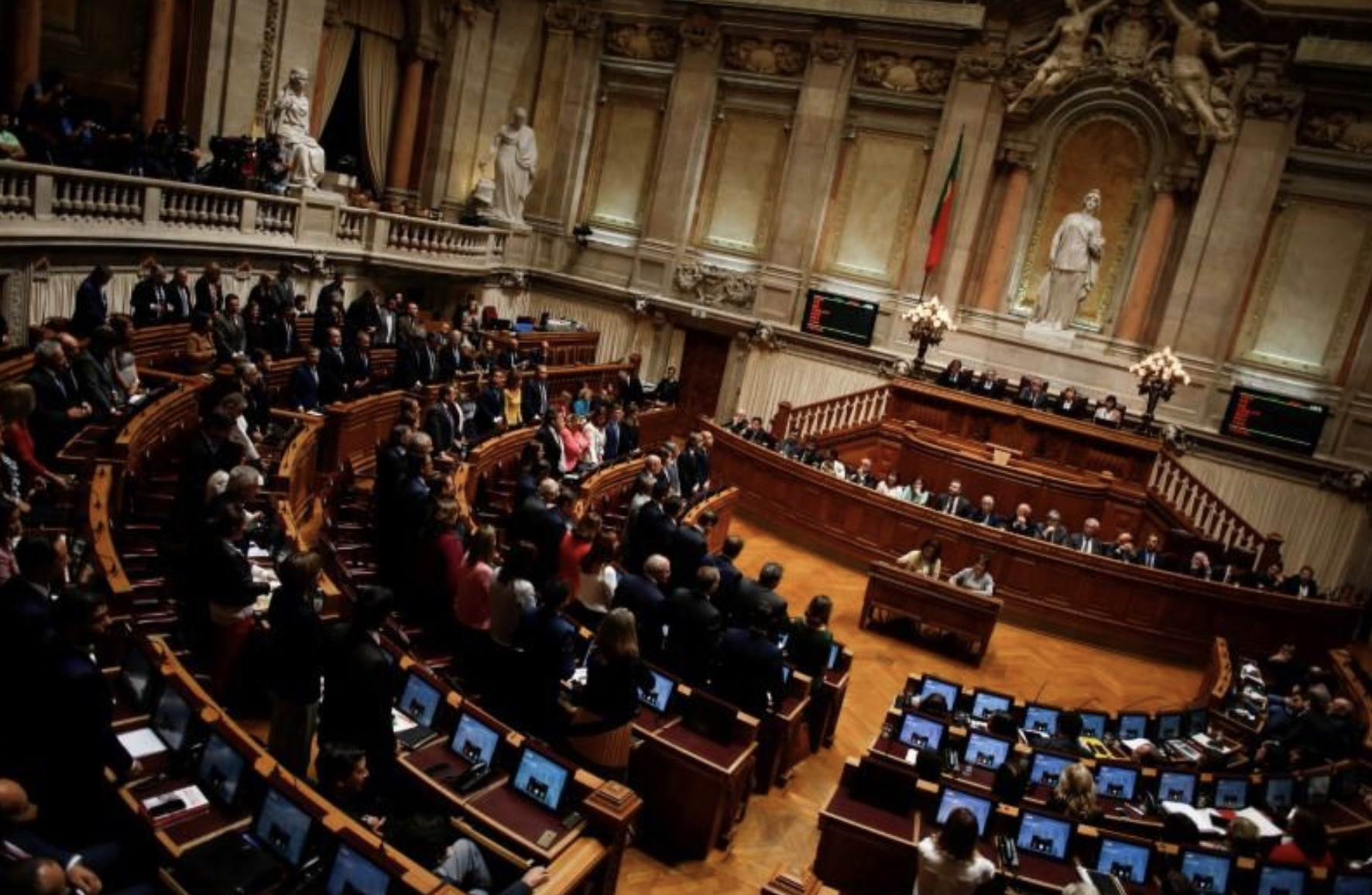 Πορτογαλία: Διατήρησε την ψήφο εμπιστοσύνης της Βουλής η κυβέρνηση Κόστα