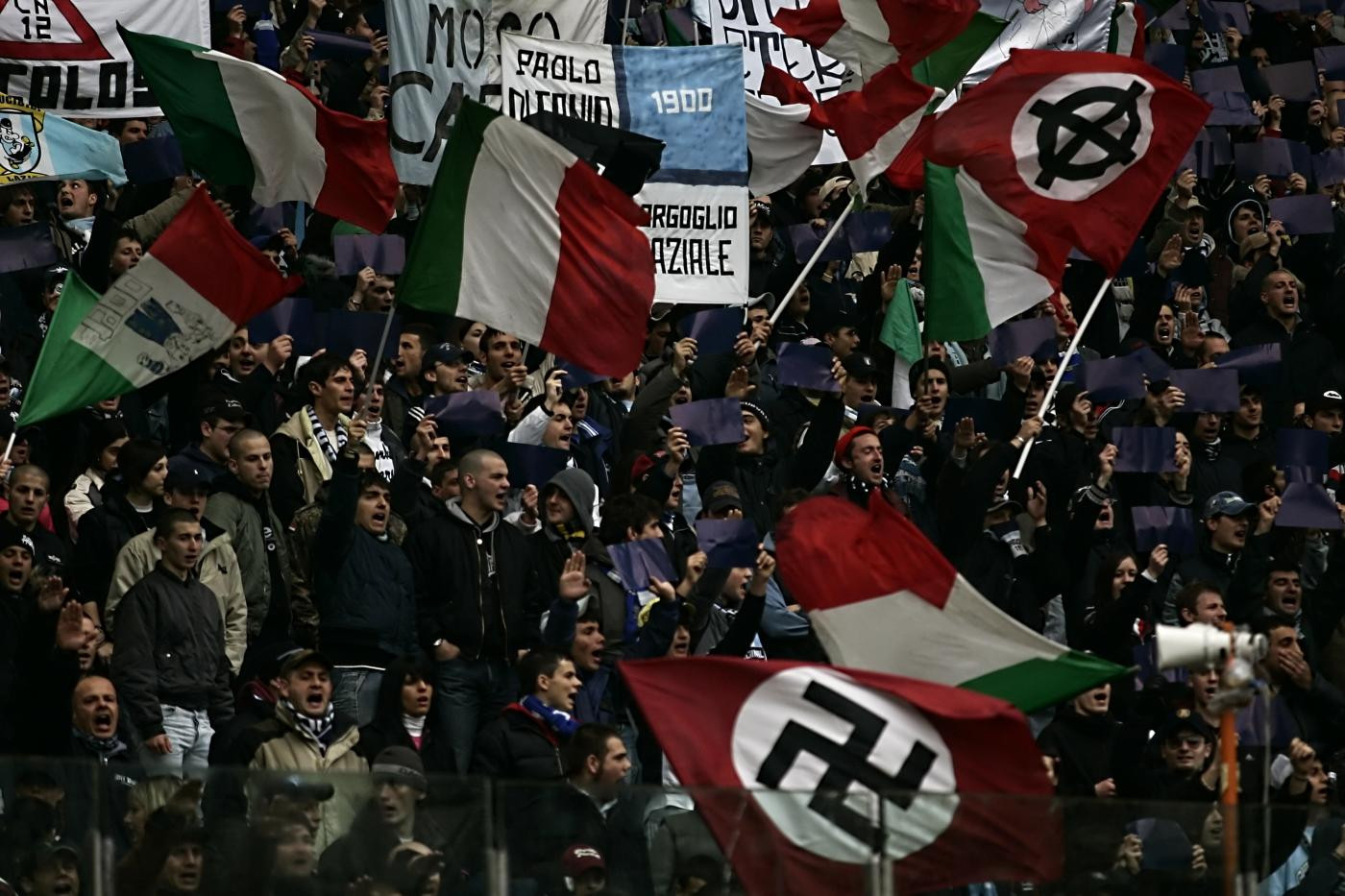 H απάντηση των ποδοσφαιριστών της Λάτσιο στους φασίστες οπαδούς της