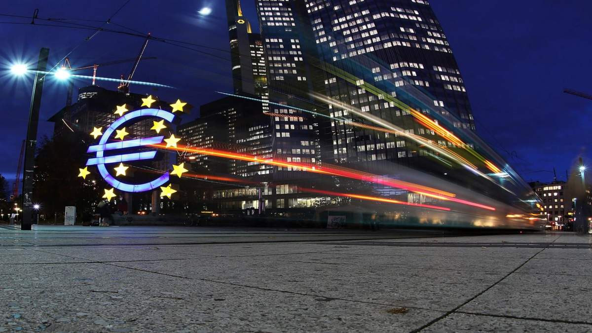 H ΕΚΤ αναθεωρεί προς τα πάνω τις προβλέψεις της για ανάπτυξη στην Ευρωζώνη