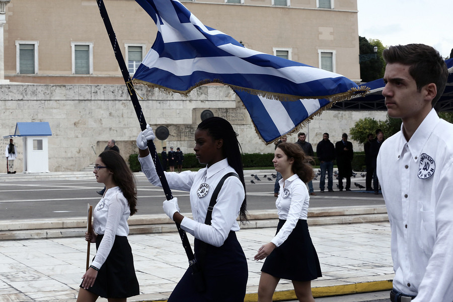 Ποιοι δρόμοι κλείνουν λόγω παρελάσεων σε Αθήνα, Πειραιά, Θεσσαλονίκη