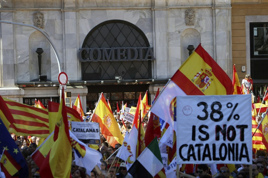 Αβεβαιότητα και διχασμός στην Καταλονία