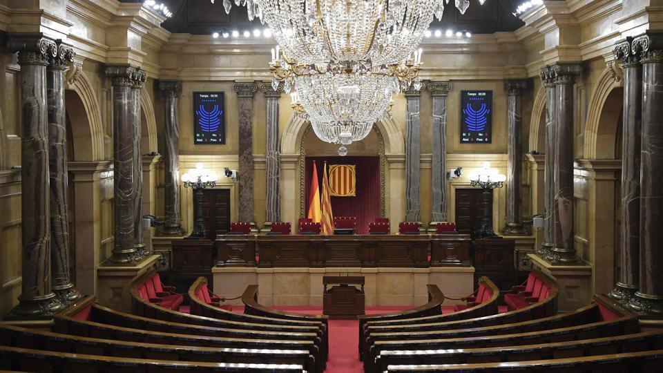 «Λουκέτο» στο καταλανικό κοινοβούλιο [Βίντεο]