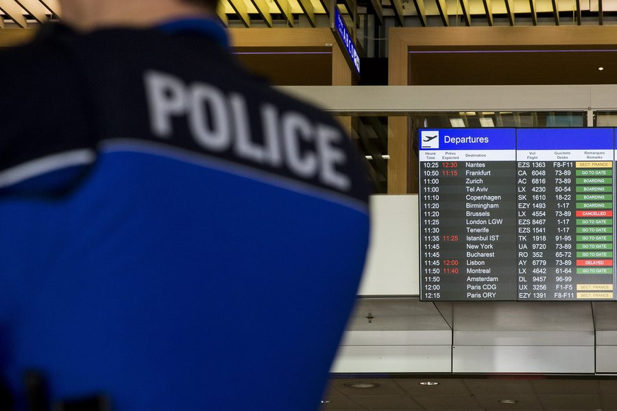 Επτάχρονο παιδί γελοιοποίησε τα μέτρα ασφαλείας στο αεροδρόμιο της Γενεύης