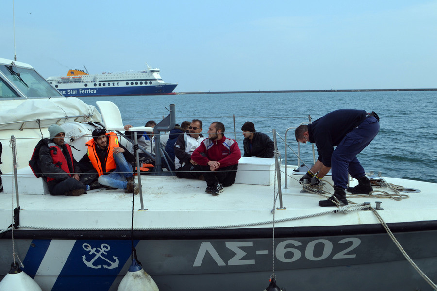 Βυθίστηκε σκάφος με πρόσφυγες στην Καλόλιμνο – Τουλάχιστον μία νεκρή