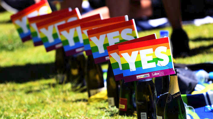 Αυστραλία: Οι πολίτες ψήφισαν υπέρ της νομιμοποίησης των γάμων των ομοφυλοφίλων