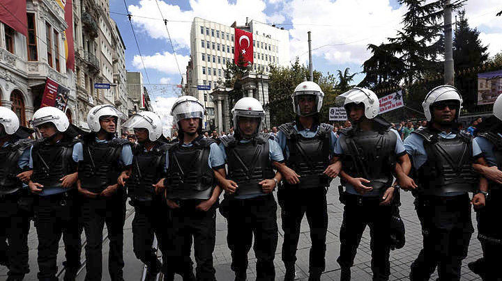 Τουρκία: Συνέλαβαν 60 πρώην αξιωματούχους ασφαλείας, ως ύποπτους για την απόπειρα πραξικοπήματος