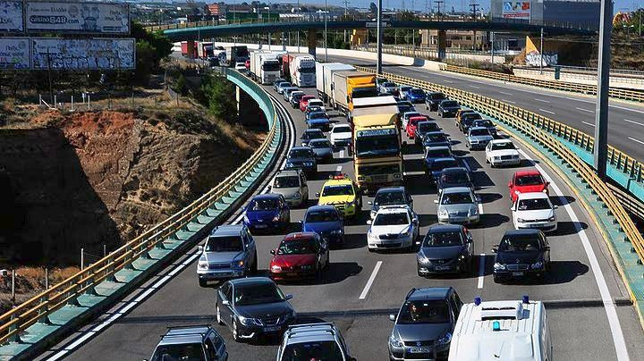 Διακοπή της κυκλοφορίας των οχημάτων στην έξοδο 1 της Αττικής οδού και στη λεωφόρο Σαλαμίνας