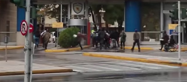 Βίντεο από την εισβολή του Ρουβίκωνα στο Υπουργείο Εθνικής Άμυνας