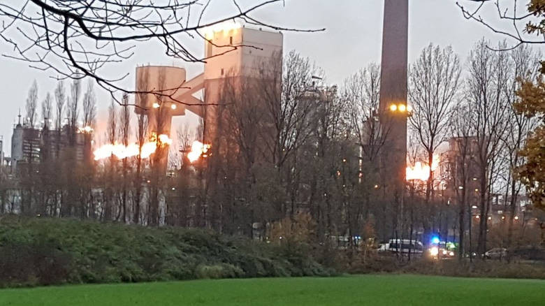 Έκρηξη σε εργοστάσιο σιδήρου στο Βέλγιο – Ένας νεκρός, πολλοί τραυματίες