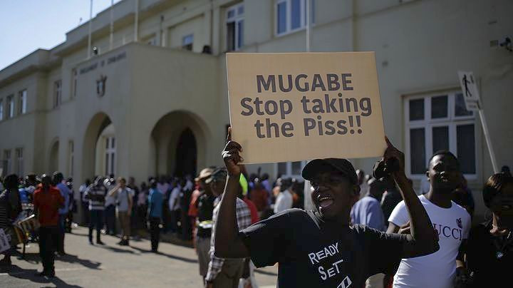 Ζιμπάμπουε: Ο πρόεδρος Μουγκάμπε παραιτήθηκε