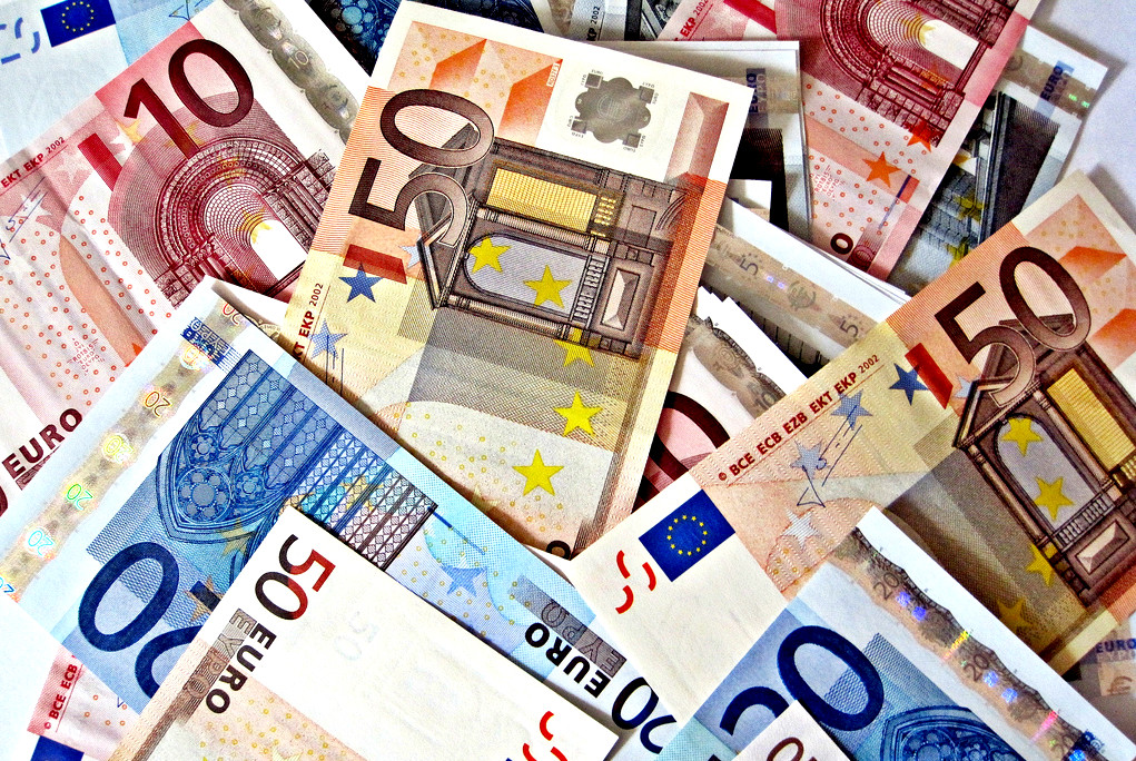 Η ακτινογραφία της φοροδιαφυγής: 550 δισ. ευρώ αδήλωτα εισοδήματα