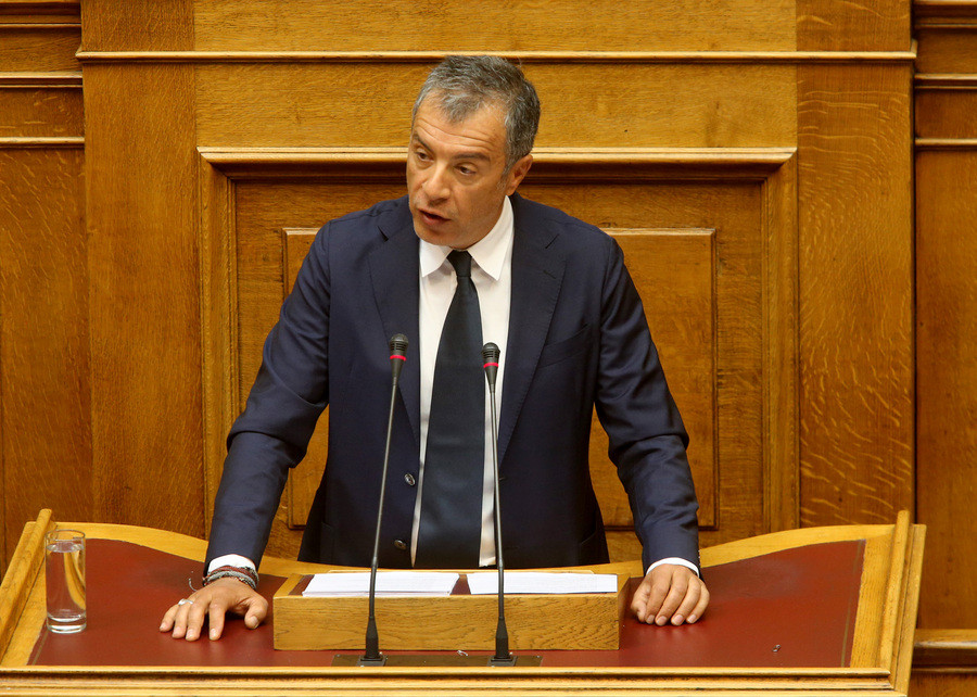 Θεοδωράκης: Ο πρωθυπουργός συνυπεύθυνος για λάθη και παραλείψεις