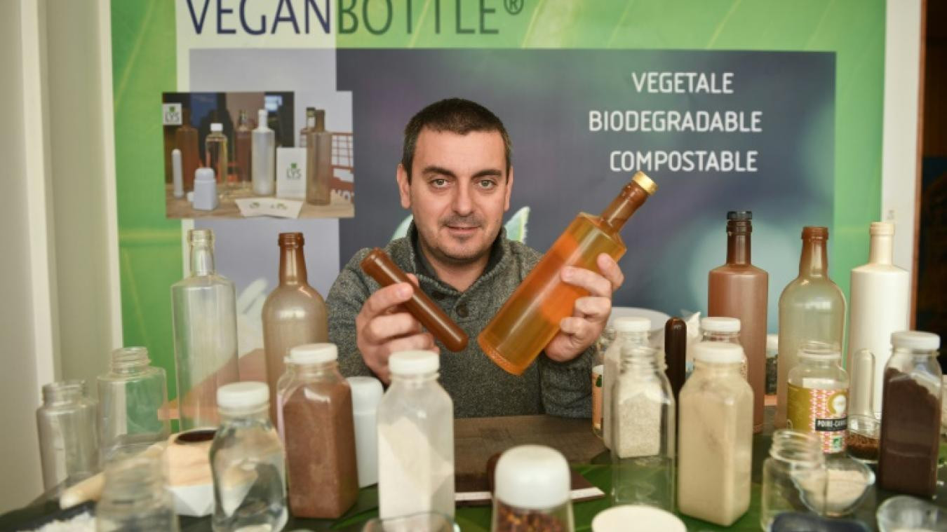 Ένα 100% βιοδιασπώμενο πλαστικό μπουκάλι