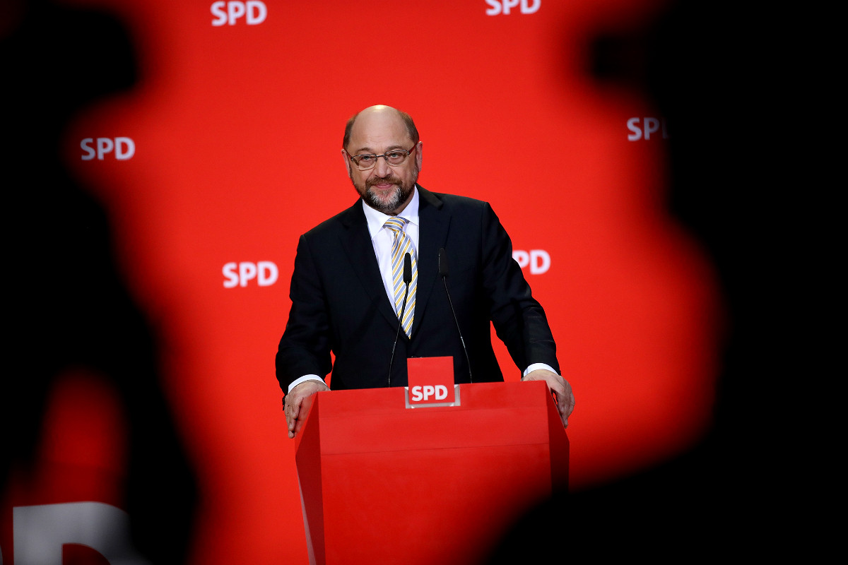 «Ναι» του SPD σε έναρξη συνομιλιών με τη Μέρκελ για σχηματισμό κυβέρνησης