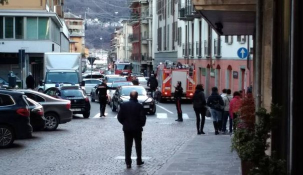 Ιταλία: Οδηγός παρέσυρε πεζούς σε χριστουγεννιάτικη αγορά