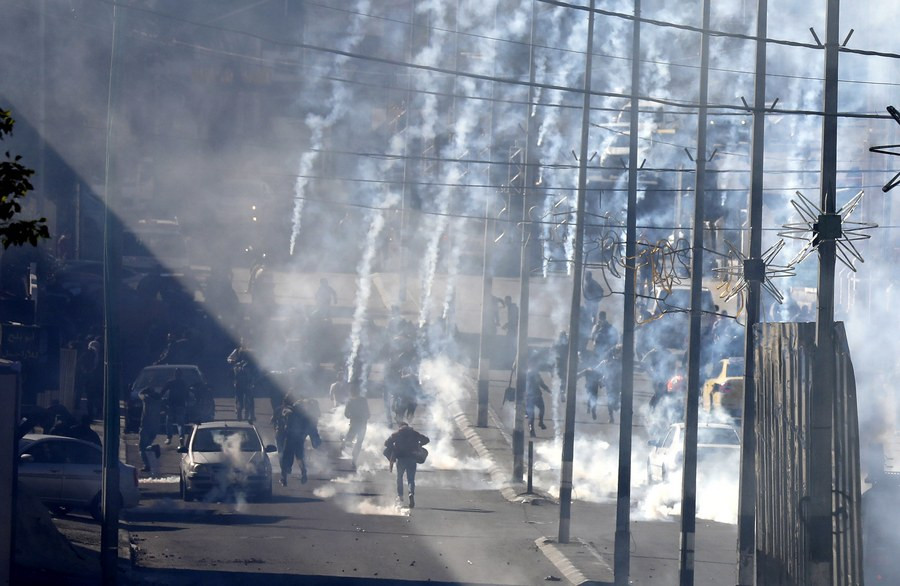 Ιερουσαλήμ: Εκατοντάδες οι τραυματισμένοι Παλαιστίνιοι στις συγκρούσεις με τις ισραηλινές δυνάμεις