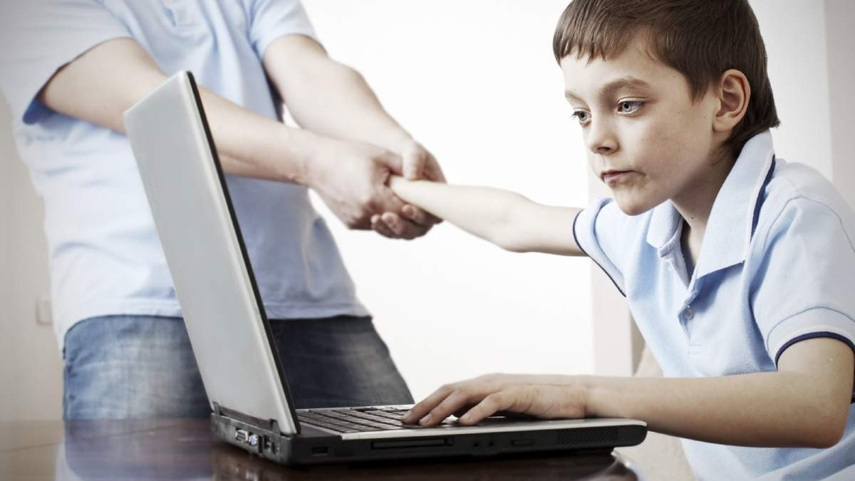 Μάθε αν το παιδί σου έχει εθιστεί στο Internet