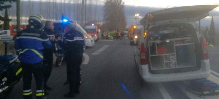 Γαλλία: Τέσσερις νεκροί, τα δύο παιδιά από σύγκρουση σχολικού με τρένο