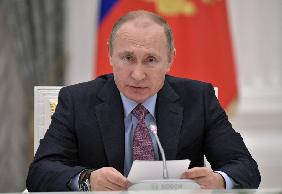 Ο Πούτιν διαγράφει φορολογικές οφειλές 50 εκατ. πολιτών