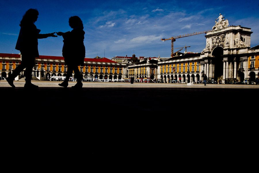Πορτογαλία: Πληρώνει… και μάλιστα πρόωρα, τα δάνειά της