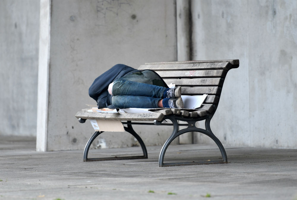 Στη Φρανκφούρτη κόβουν πρόστιμα σε άστεγους