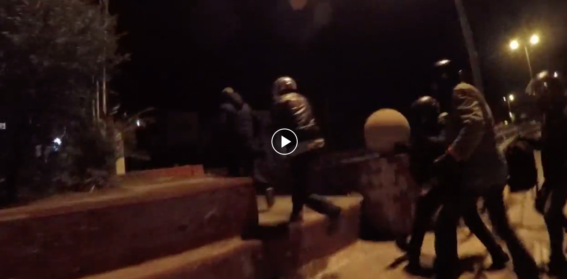 Επίθεση του «Ρουβίκωνα» στην πρεσβεία του Ισραήλ [Βίντεο]