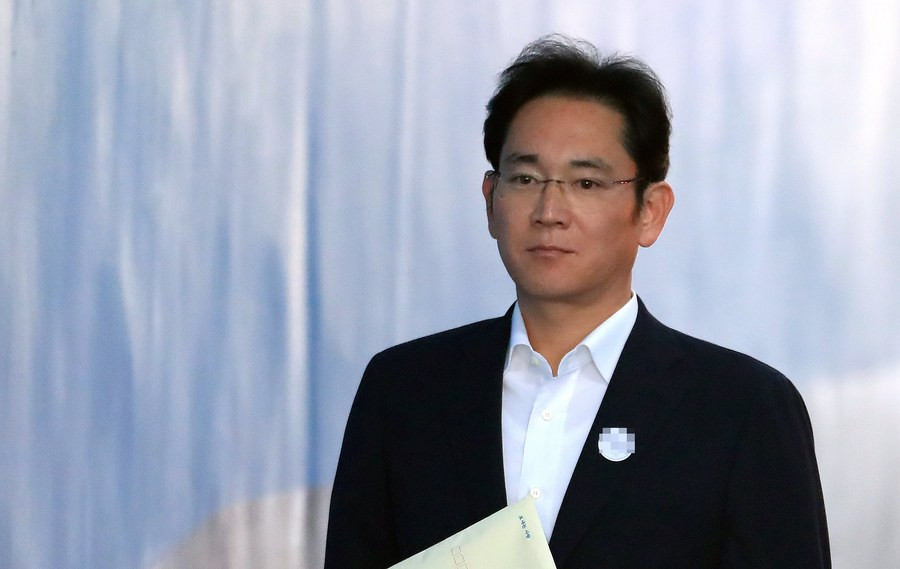 Φυλάκιση 12 ετών αντιμετωπίζει ο κληρονόμος της Samsung