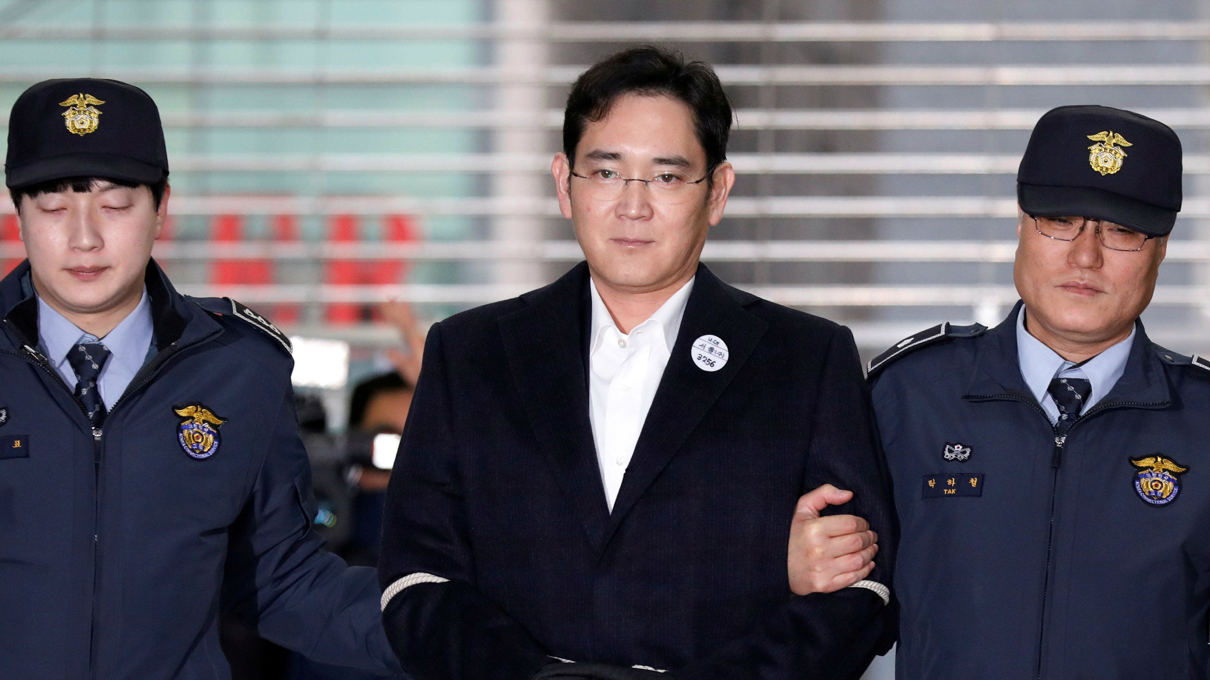 Κάθειρξη 12 ετών για διαφθορά και διαπλοκή αντιμετωπίζει ο κληρονόμος της Samsung