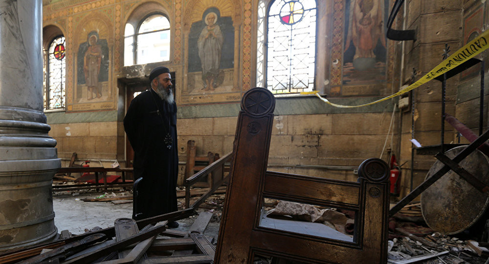 Κάιρο: Φονική επίθεση ενόπλου σε εκκλησία [ΒΙΝΤΕΟ]