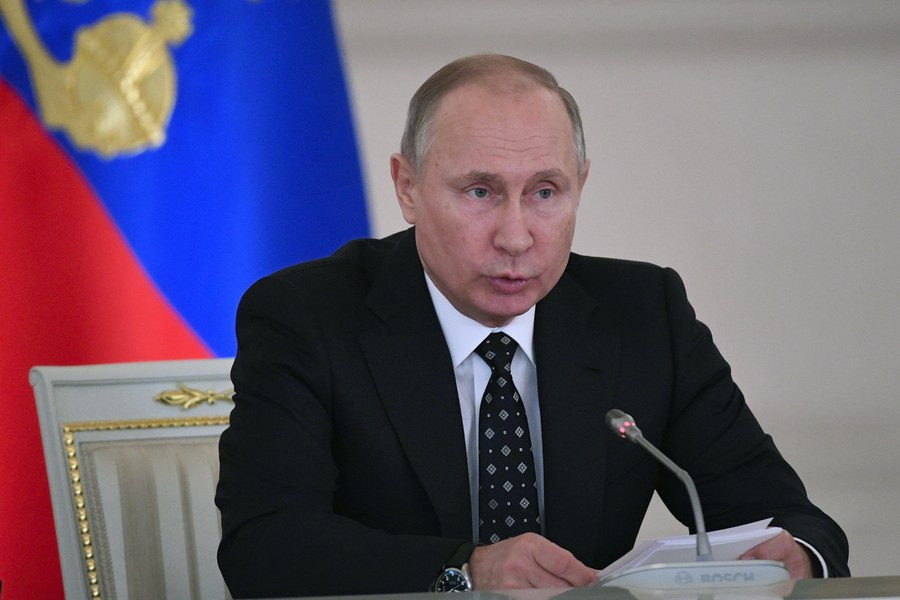 Πούτιν καλεί Τραμπ σε μια «πραγματιστική συνεργασία»