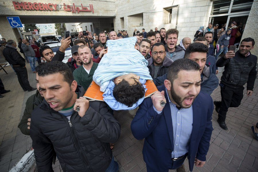 Νεκρός 17χρονος Παλαιστίνιος από πυρά Ισραηλινών