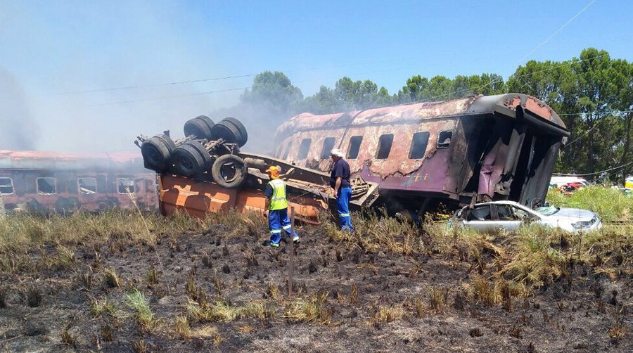 Τουλάχιστον 14 νεκροί σε σιδηροδρομικό δυστύχημα στη Ν. Αφρική