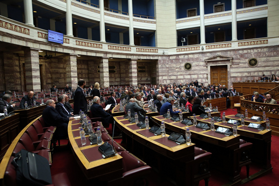 Υπερψηφίστηκε επί της αρχής στις επιτροπές το πολυνομοσχέδιο με τα προαπαιτούμενα