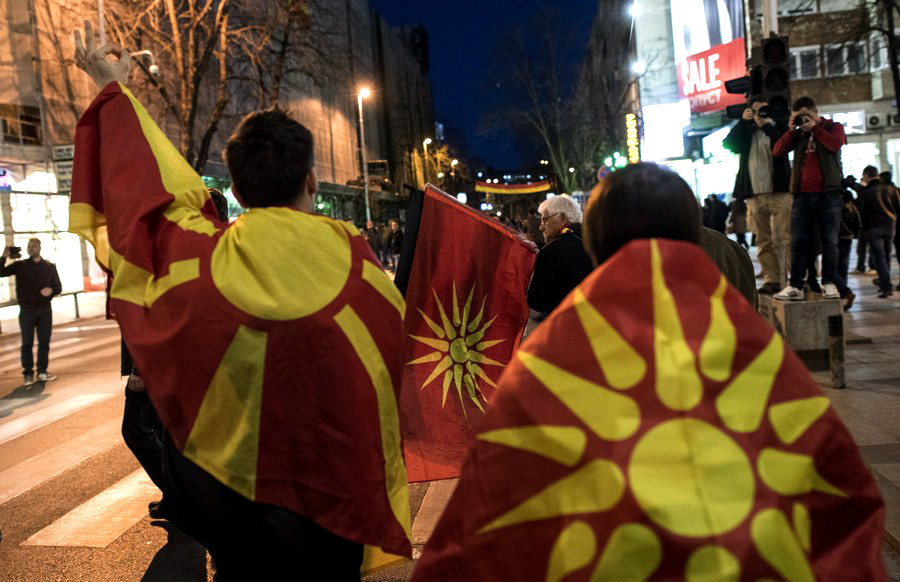 Το «Μακεδονικό» αναζωπυρώνει τις εσωτερικές συγκρούσεις στη ΠΓΔΜ