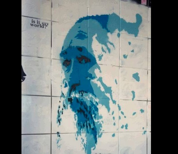 Γκράφιτι με τον Τζίμη Πανούση στο κέντρο της Αθήνας