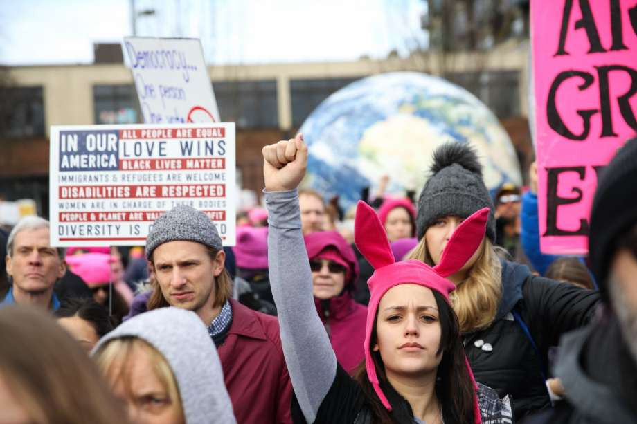 ΗΠΑ: Μαζικές διαδηλώσεις γυναικών κατά του Τραμπ [Βίντεο]