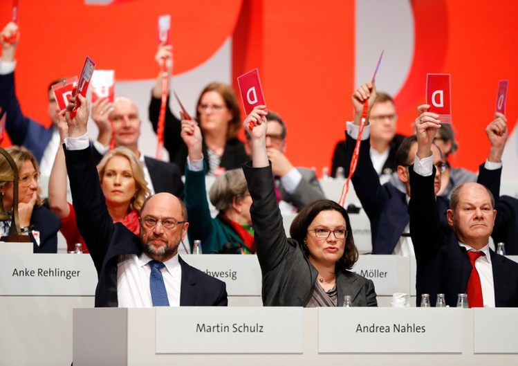 Το SPD ενέκρινε τη συμμετοχή σε διαπραγματεύσεις για «μεγάλο» συνασπισμό – Το μήνυμα Τσίπρα