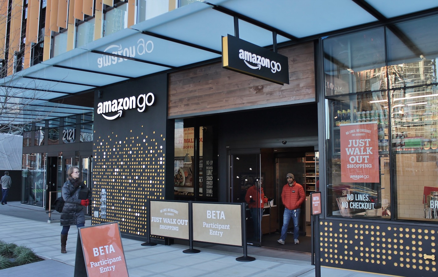 Η Amazon άνοιξε το πρώτο σούπερ μάρκετ χωρίς ταμίες