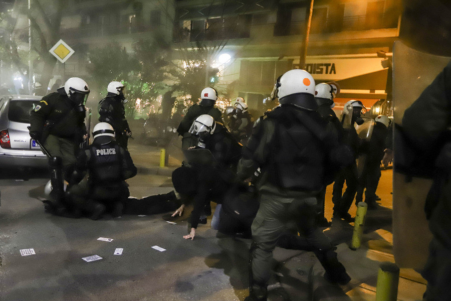 Πέντε συλλήψεις για τα επεισόδια στη Θεσσαλονίκη
