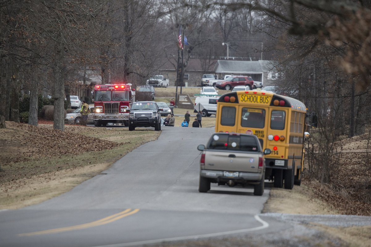 Δύο νεκροί από πυροβολισμούς σε σχολείο των ΗΠΑ